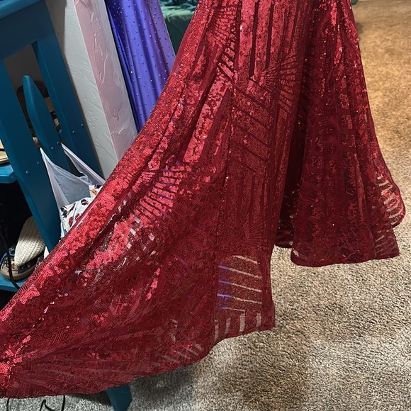 Red Sleeveless V-Neck Prom Gown - Picture 11 of 11